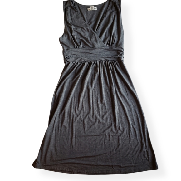 Ladies dress - Picture 7 of 7